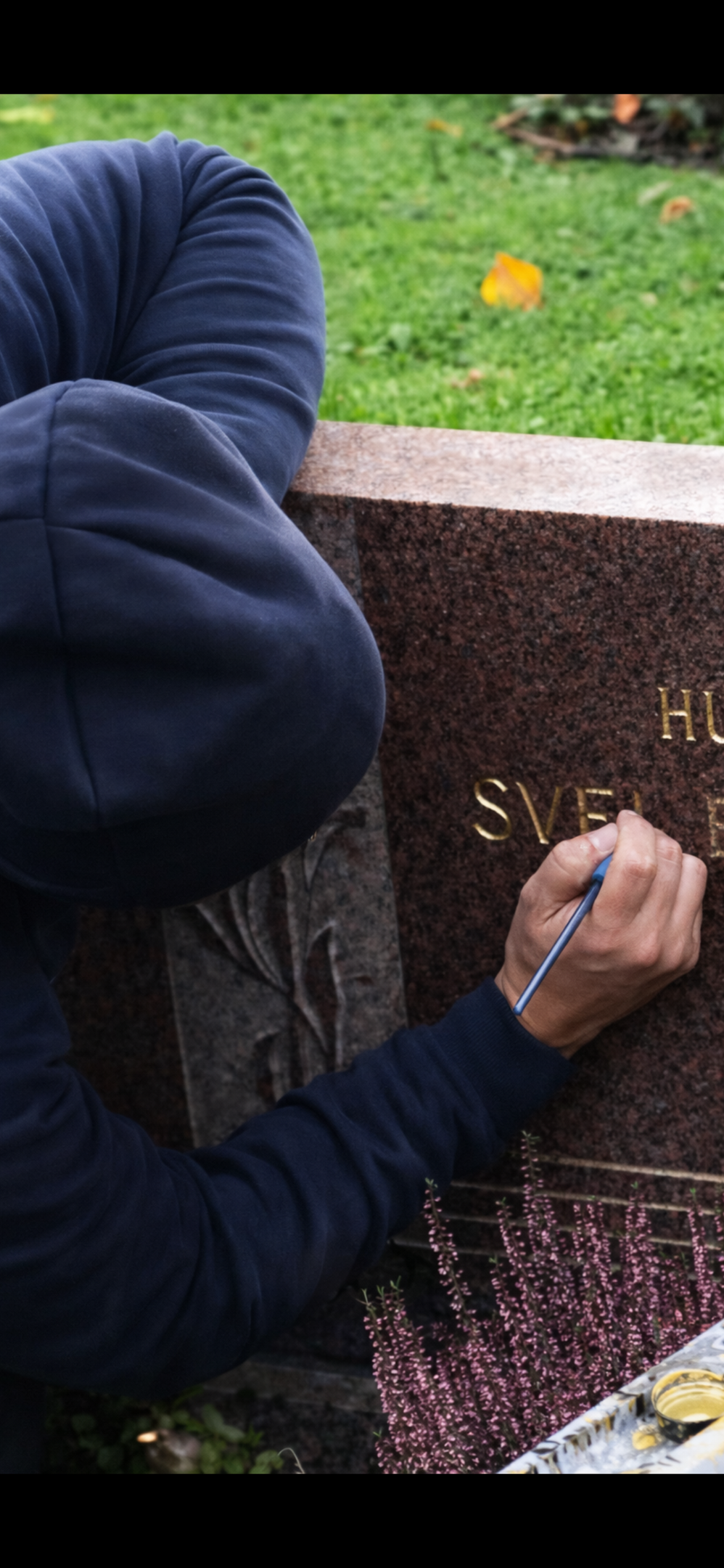 Ommålning, Ifyllnadsmålning guld på gravsten